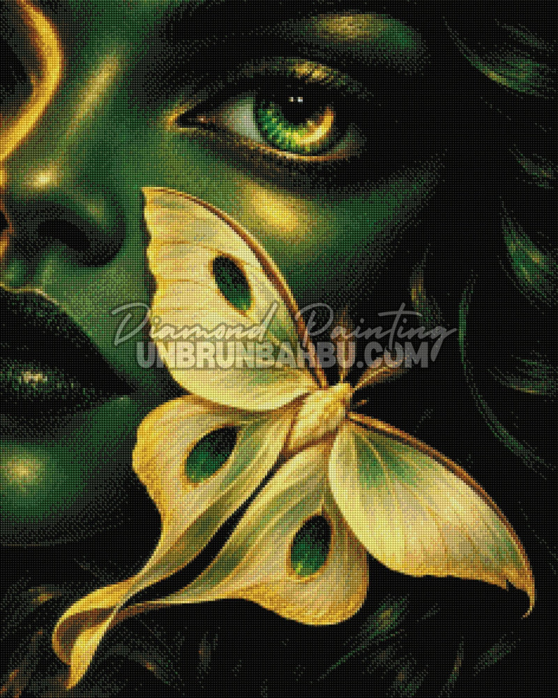 Aperçu du rendu en diamants de la Muse au Papillon d'Or 60x75 cm, portrait émeraude et papillon lumineux